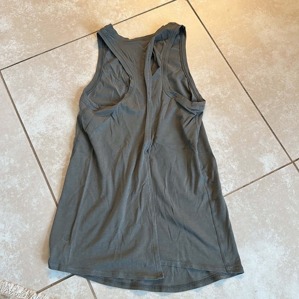 Lululemon tank top - Picture 2 of 3